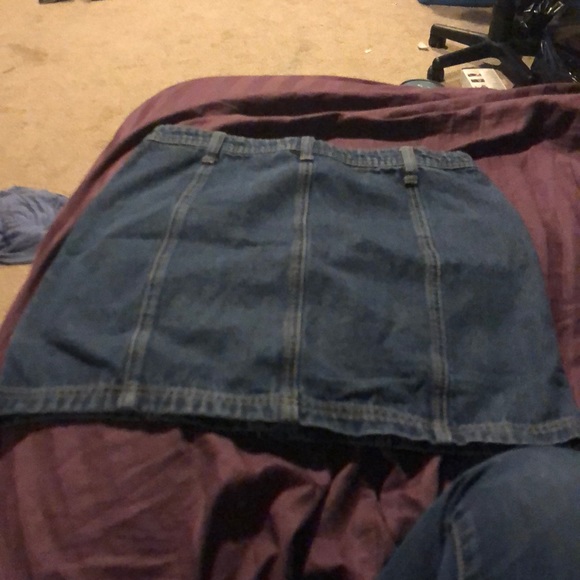 Skirt - Picture 2 of 2